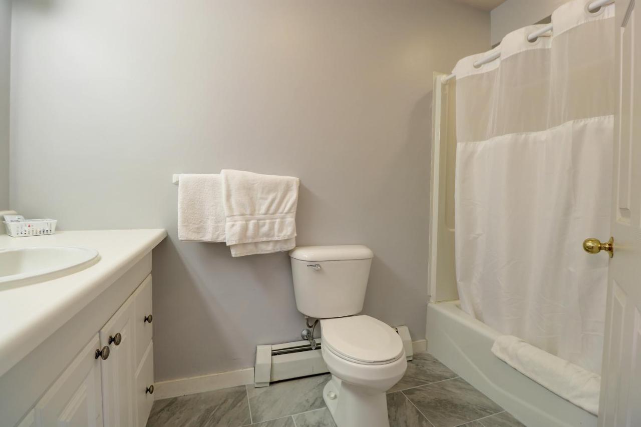 Hamilton Village Inn Северен Кингстаун Екстериор снимка